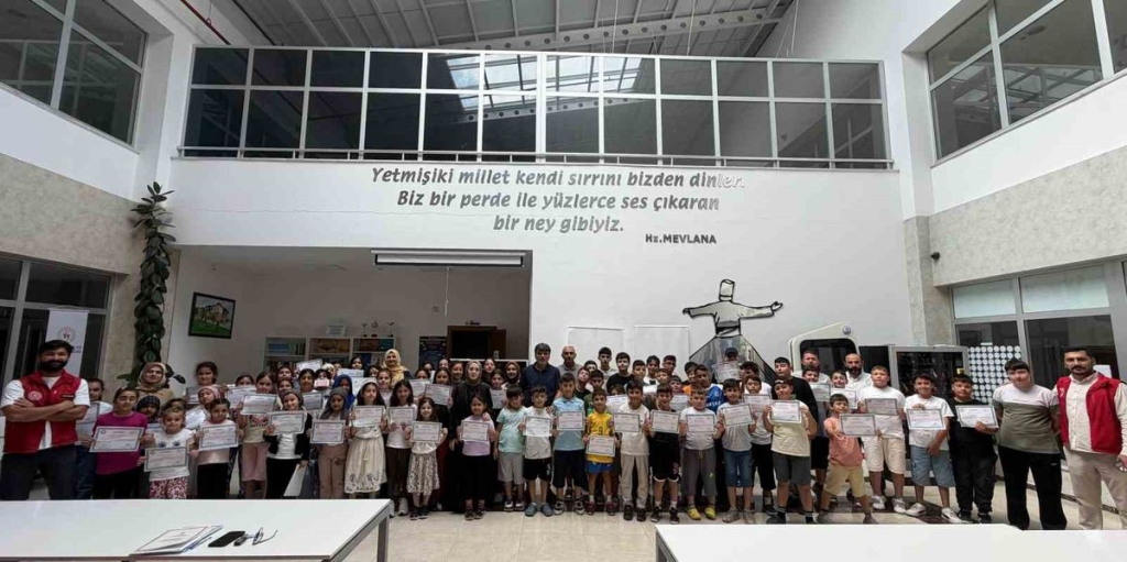 Çarşamba’da Kur’an-ı Kerim Kursu Kapanış Programı: 216 Genç Belgesini Aldı