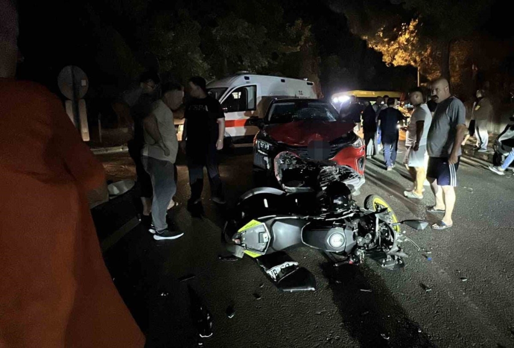 SUV ile Motosiklet Kafa Kafaya Çarpıştı: 1 Yaralı