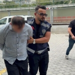 Semt pazarında mide bulandıran olay! Genç kadını hemen polise koştu