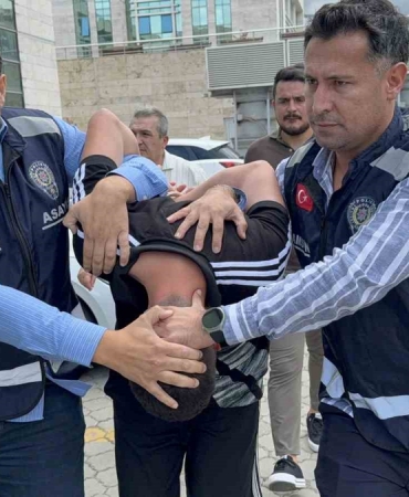 İçinde husumetlisi var zannedip boş araca kurşun yağdırdı