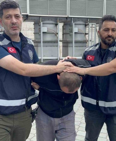 İş arkadaşını falçatayla ağır yaraladı