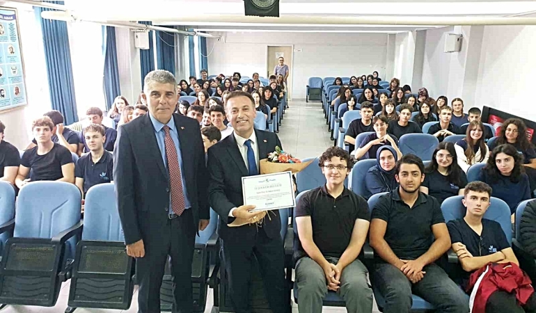 Samsun’da 30 akademisyen 30 farklı lisede ilk derse konuk oldu