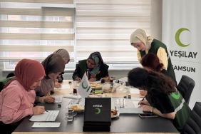 Yeşilay Samsun Kadın Komisyonu, hat atölyesiyle kadınları sanatla buluşturdu