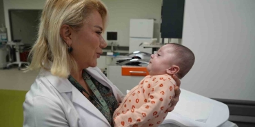 720 gram doğan Bahar bebek, 104 günlük tedavinin ardından 5 kilo 775 grama ulaştı