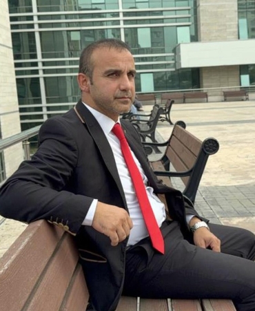 Bir yıldır haftada 3 kez kapısına polis geliyor! Nedeni de akılalmaz