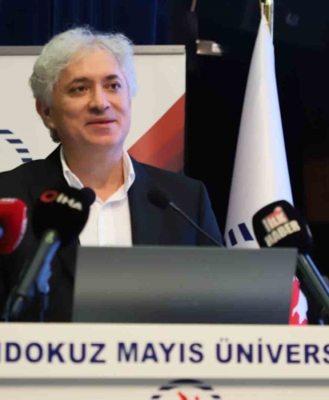 Özkan, yüz naklinin sağlık turizmini cennete çevirdiğini ve ilaç üretimini vurguladı