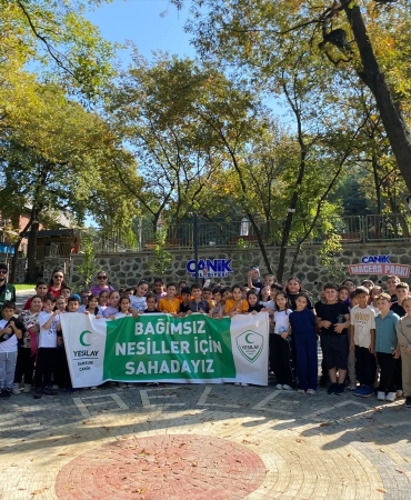 Samsun Canik'te Yeşilay'ın etkinliğinde 70 öğrenci doğayla buluştu