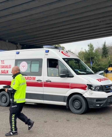 Samsun’da ambulans ile yolcu minibüsü çarpıştı