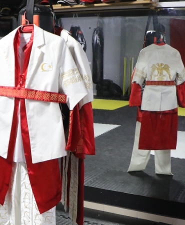 Selçuklu motifli olimpiyat kıyafetleri tasarlayan Bulut, sporculara giydirmek istiyor