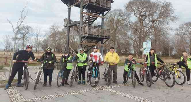 Bisikletliler Kızılırmak Deltası'na pedal çevirdi