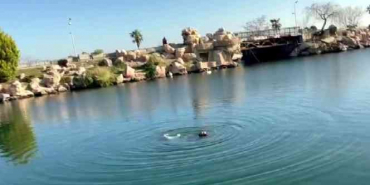 Kız arkadaşıyla tartışıp denize atlayan genç boğulmaktan son anda kurtarıldı