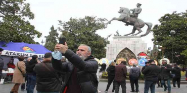 Onur Anıtı'nda nöbet devam ediyor