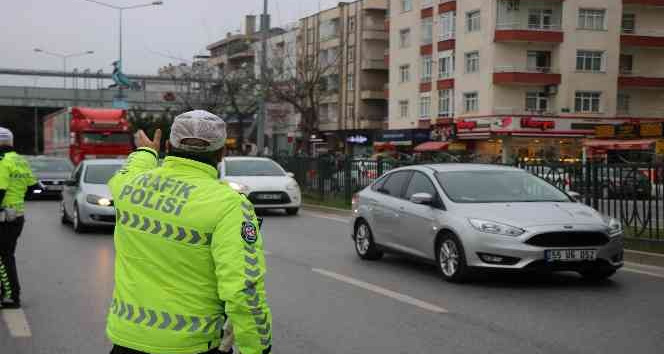1213 aranan şahıs yakalandı, 26 bin 334 araca ceza yazıldı