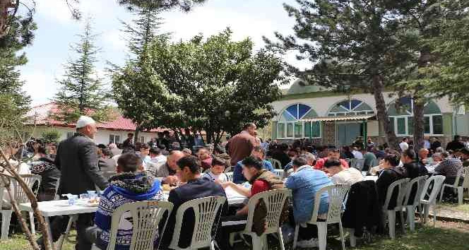 Havza'da çiftçiler afetlerden korunmak için kurban kesti