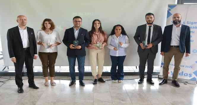 Yeşil kuşak ve sarı kuşak sahipleri ödüllerini aldı