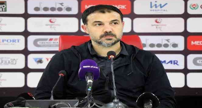 Hasan Özer: 