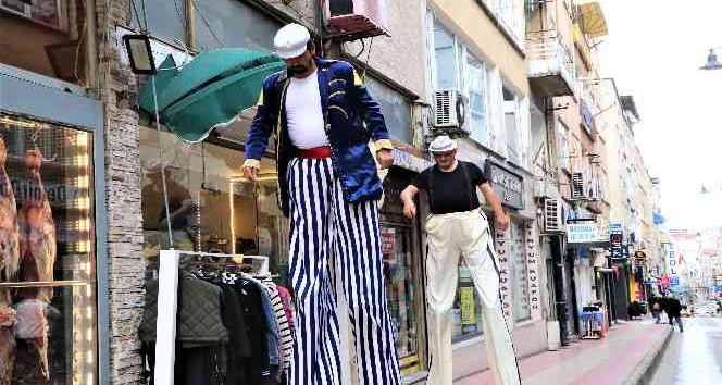 Tahta bacak cambazı baba-oğul Türkiye'de tek