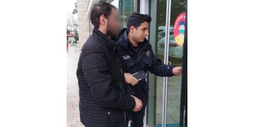 Akrabasını baltayla ağır yaralayan şahıs tutuklandı