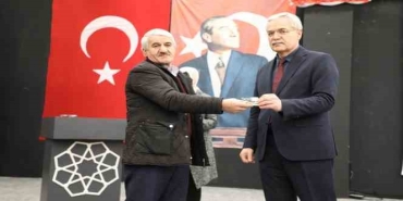 Atık toplayarak kazandıkları 2 bin 500 TL'yi depremzedelere bağışladılar
