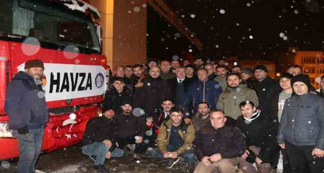 Havza'dan deprem bölgesine yardım tırı