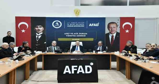 Samsun'dan deprem bölgelerine onlarca ekip ve çok sayıda araç sevk edildi