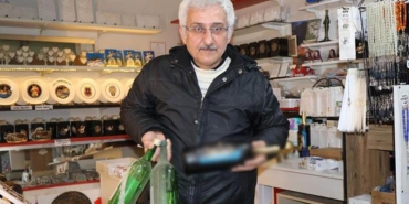 1-liraya-aldigi-atik-siseleri-sanat-yapitina-donusturup-avrupaya-1040-liraya-satiyor-f1yzv3xt.jpg