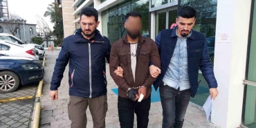 samsunda-2-kisiyi-bicak-ve-tasla-hastanelik-eden-sahis-tutuklandi-vaRYStqw.jpg