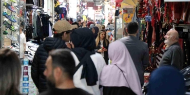 yabancilar-carsisinda-bayram-hareketliligi-BemVGem7.jpg