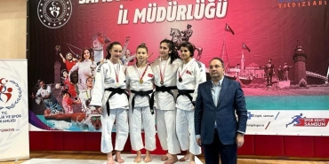 yunusemreli-judocular-samsundan-uc-madalya-ile-dondu-puCxpObH.jpg