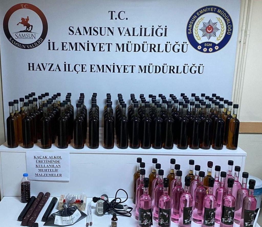 Samsun'da döşeme dükkanına şok baskın! 5 gözaltı