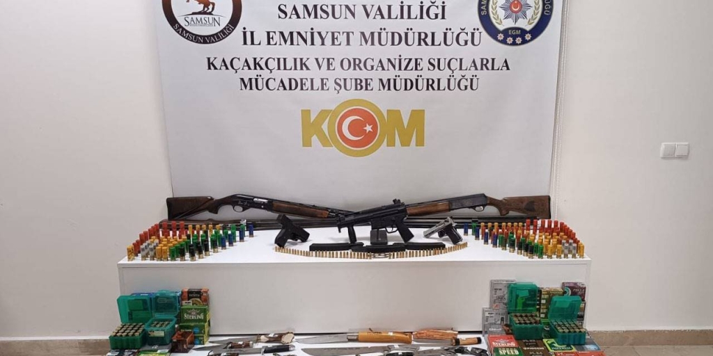 Evinde çok sayıda silah bulunduran zanlı yakalandı