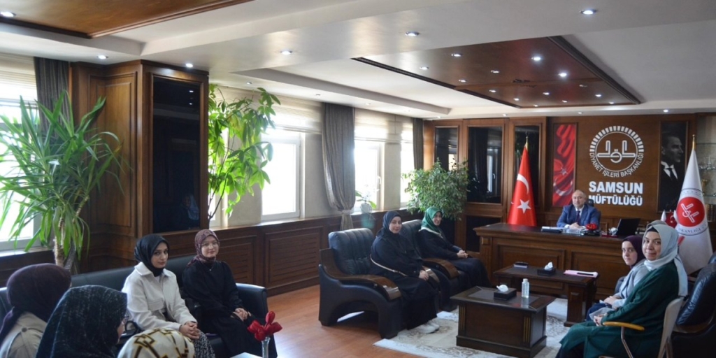 Öğrenciler İl Müftüsü Çakır'ı makamında ziyaret etti