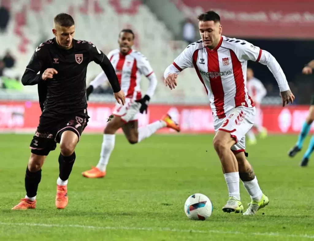 Samsunspor-Sivasspor Maçında VAR Jonas Hansen