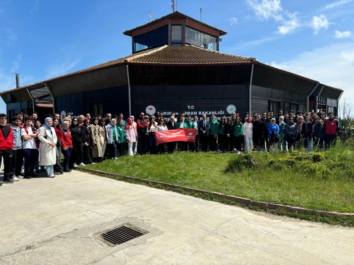aa-20250430-37804472-37804469-yurt-lig-ogrencileri-samsunu-gezdi.jpg