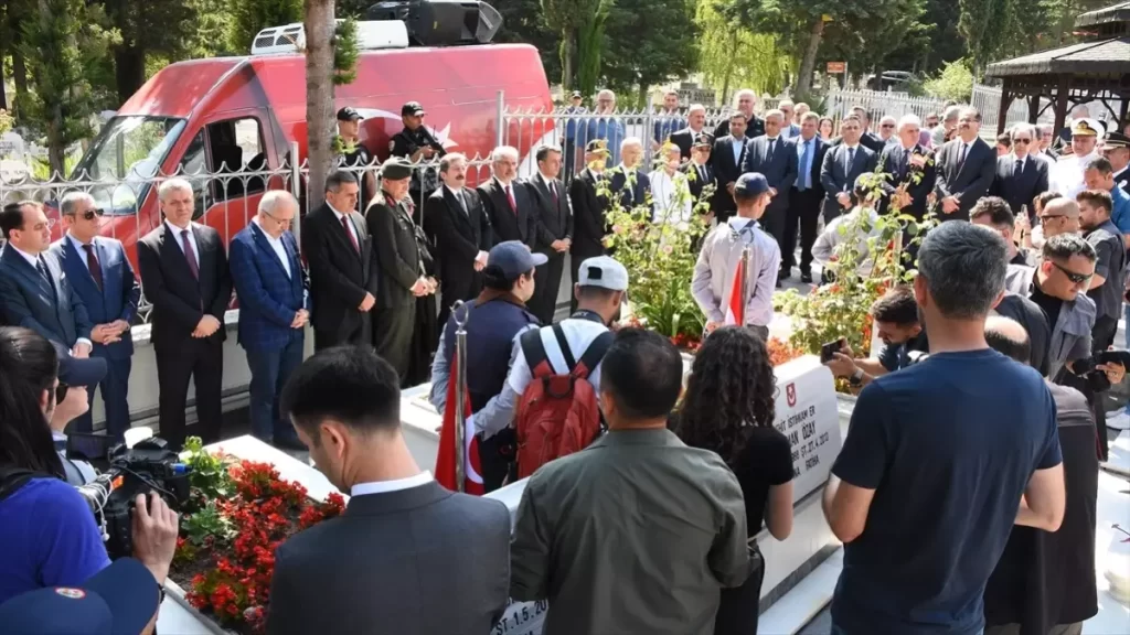 Samsun ve çevre illerde 15 Temmuz dolayısıyla şehitlikler ziyaret edildi