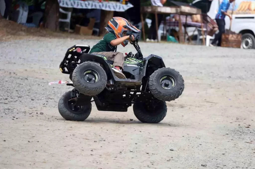 6 Yaşındaki Ömer Ali, Nebiyanfest'te ATV ile Göz Doldurdu