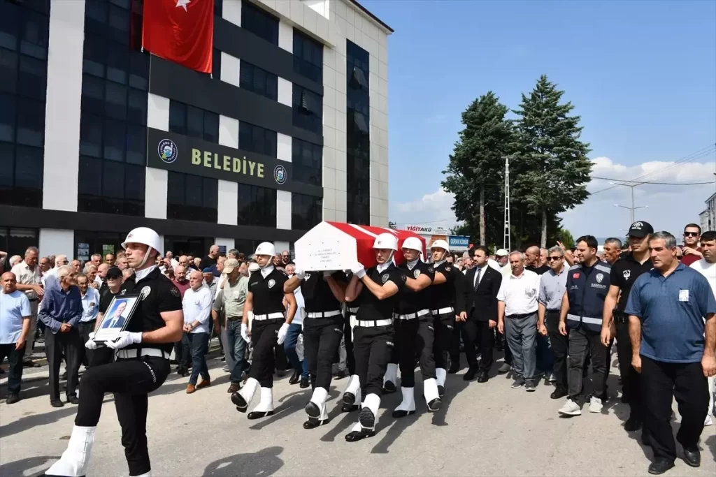 CHP'li Eski Milletvekili Suat Binici Son Yolculuğuna Uğurlandı