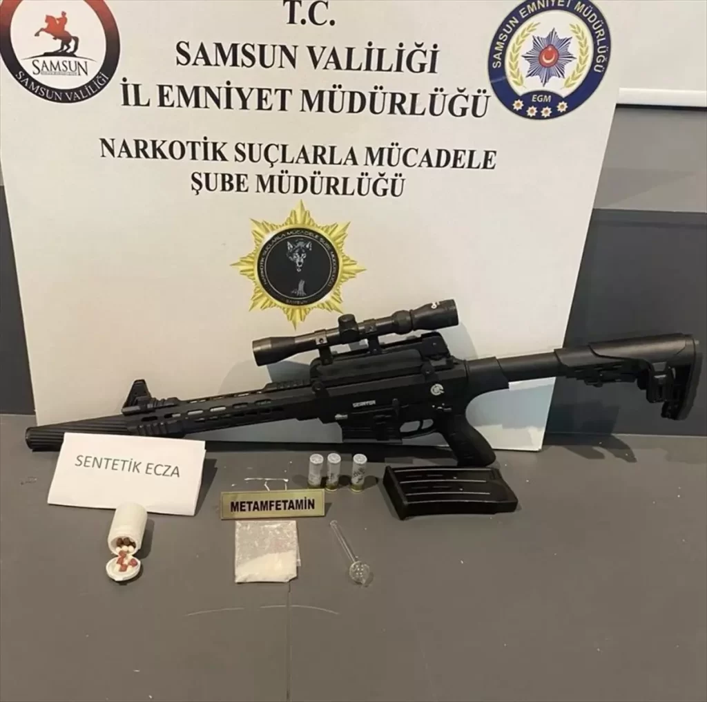 Samsun'da Uyuşturucu Operasyonları: 8 Zanlı Yakalandı