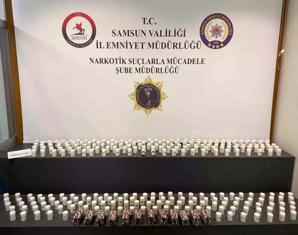 Samsun'da Uyuşturucu Operasyonu: 16 Bin 800 Sentetik Ecza Ele Geçirildi