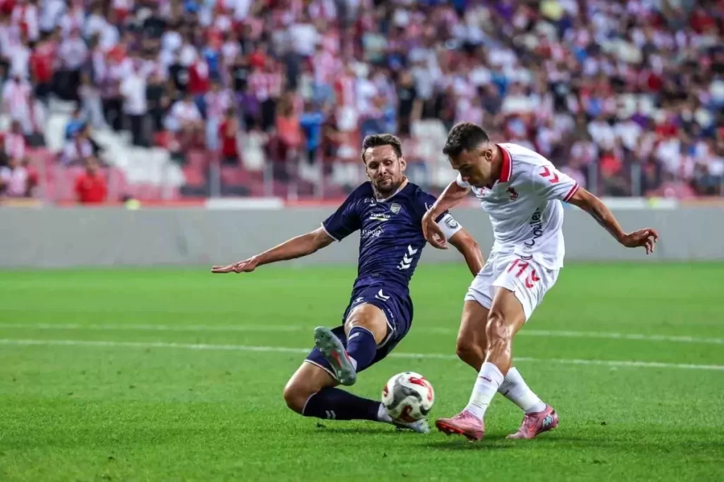 Samsunspor, Dunkerque'yi 1-0 Yenerek Hazırlık Maçını Kazandı