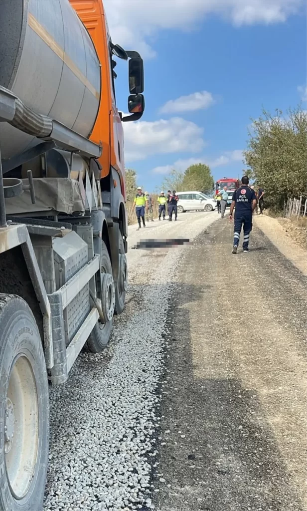 Asfalt Çalışmaları Sırasında Kamyonun Altında Kalan Kişi Hayatını Kaybetti