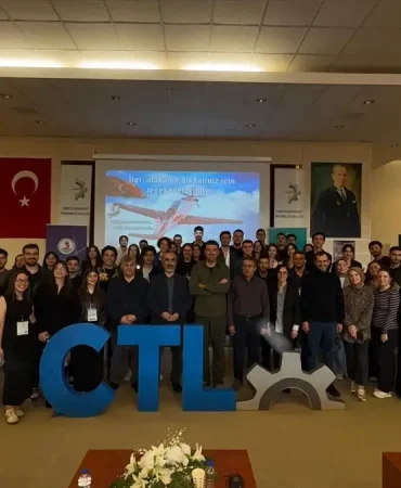 TUSAŞ Baş Test Pilotu Murat Özpala, OMÜ Öğrencileriyle Buluştu