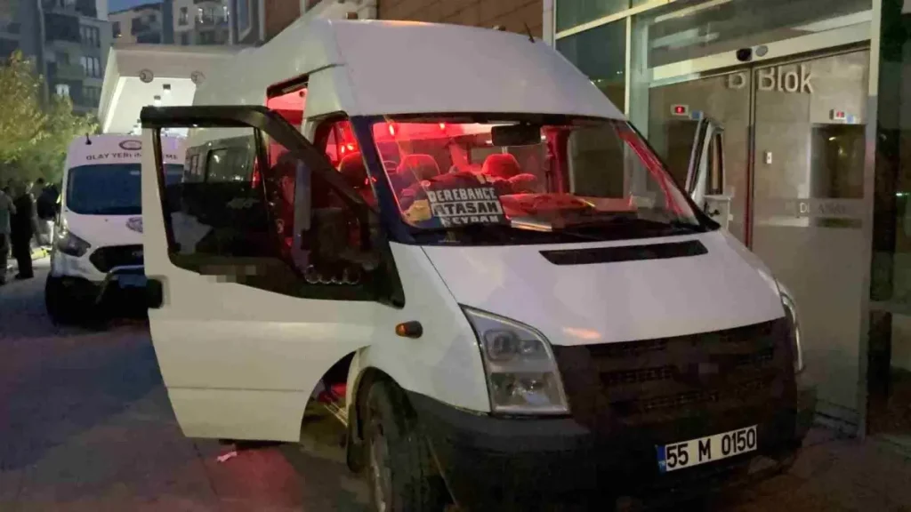 Aracında silahlı saldırıya uğrayan dolmuş şoförü hastanelik oldu