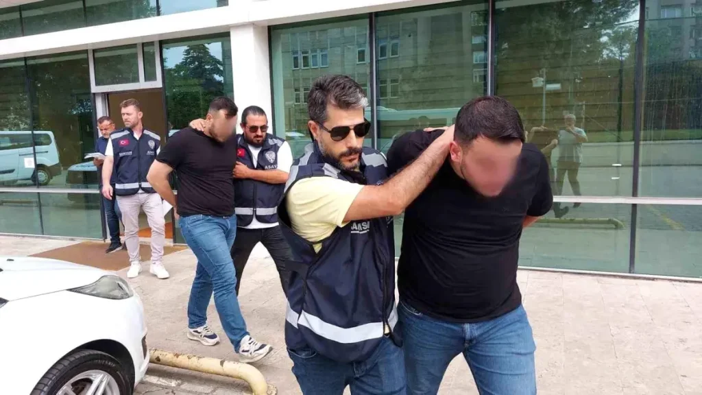 CHP delege seçimindeki kavgada tutuklanan 2 kardeş hakim karşısına çıktı