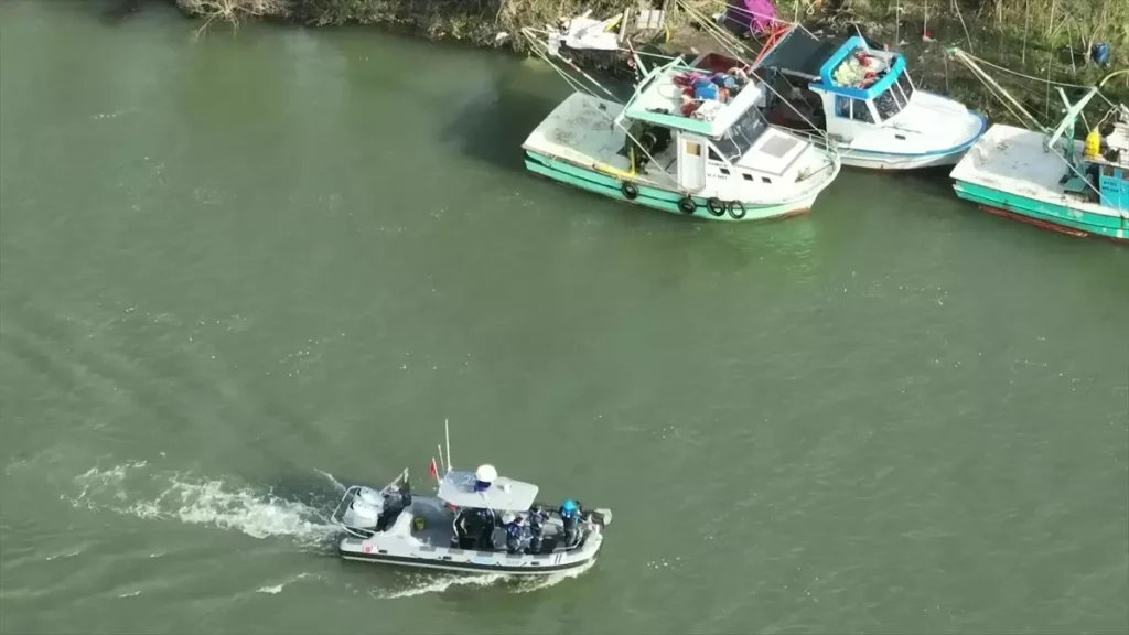 Kaçak midye avcılığı yaptığı dronla tespit edilen 6 kişiye 353 bin lira ceza kesildi