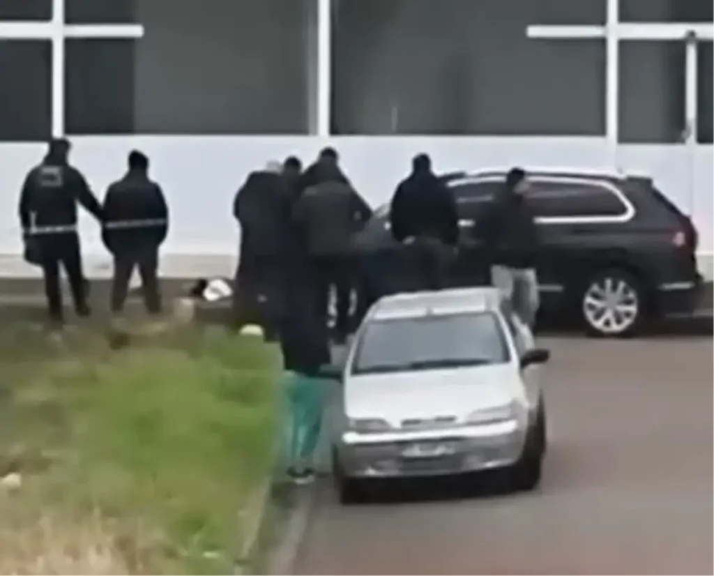 Müteahhit, tadilat yaptırdığı inşaat ustasını tabancayla yaraladı