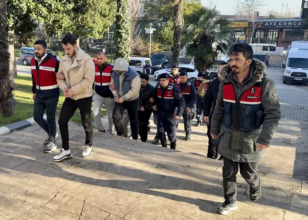 Samsun merkezli yasa dışı bahis operasyonunda yakalanan 17 şüpheli adliyede