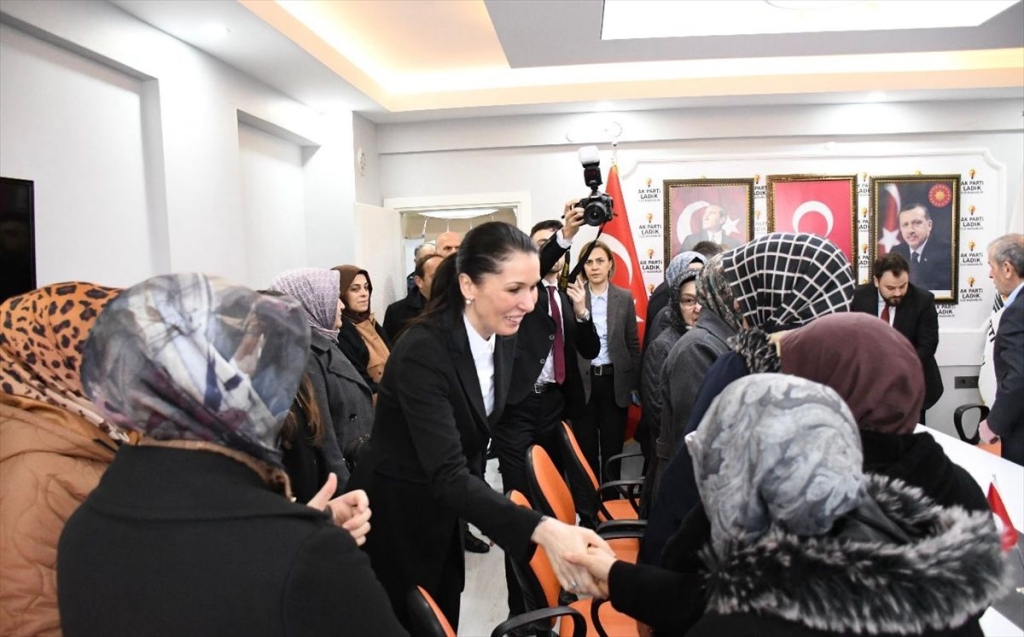 AK Parti Ladik İlçe Başkanlığında bayramlaşma programı düzenlendi
