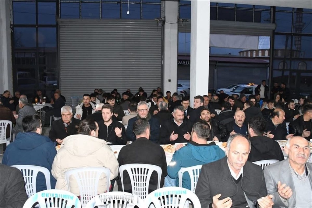 Alaçam Sanayi Sitesinde iftar