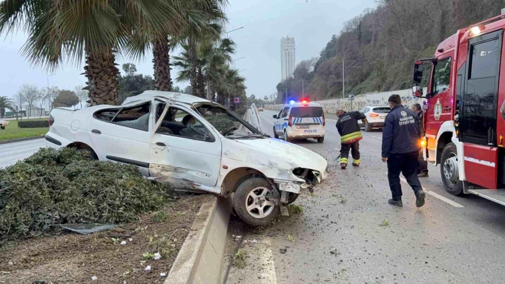 Alkolden işlem yapılan sürücü yeniden direksiyona geçip kaza yaptı: 4 yaralı